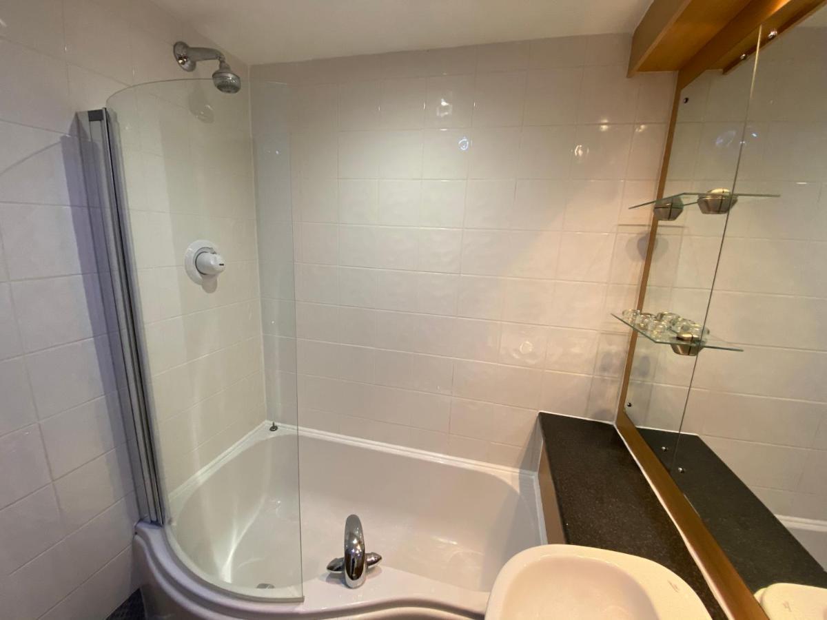 Large 5-Bed City Centre Townhouse With Secure Parking 曼彻斯特 外观 照片