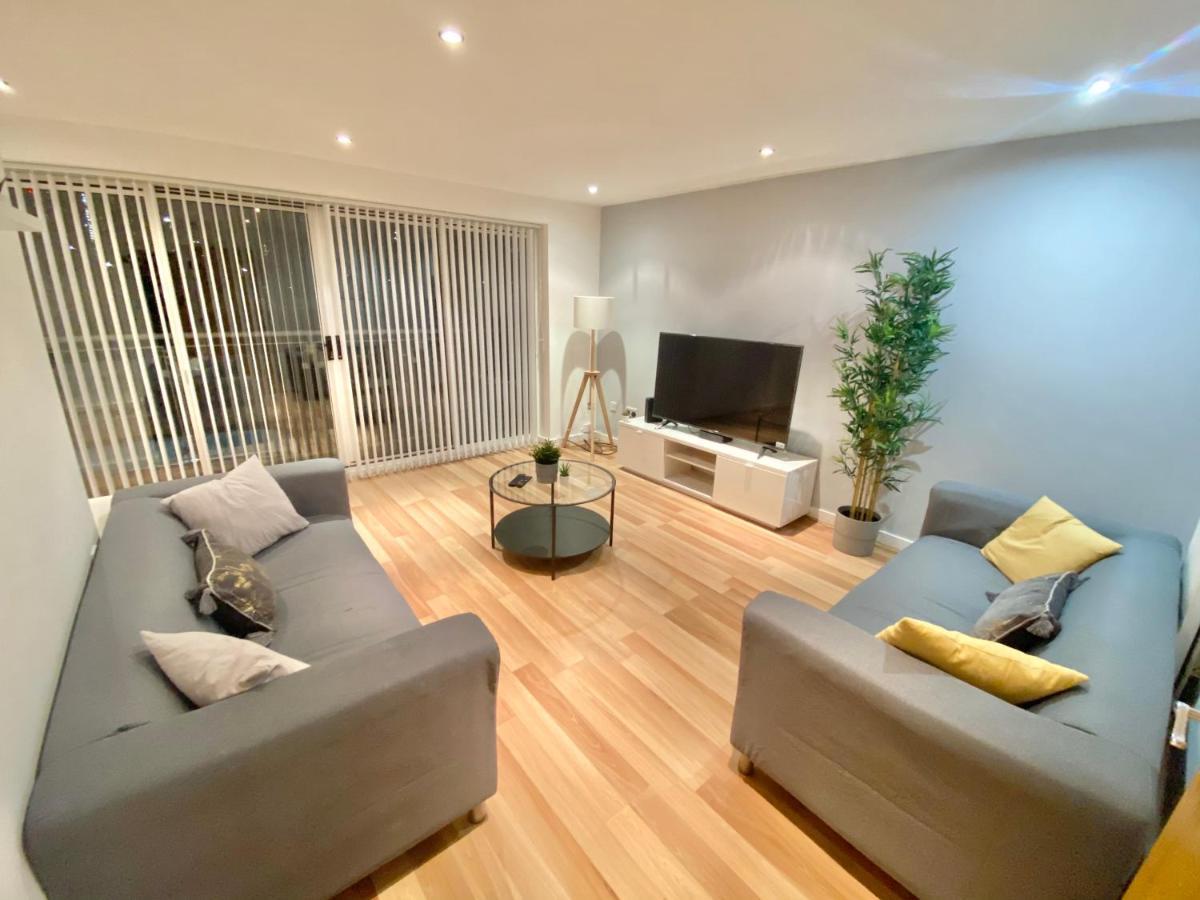 Large 5-Bed City Centre Townhouse With Secure Parking 曼彻斯特 外观 照片