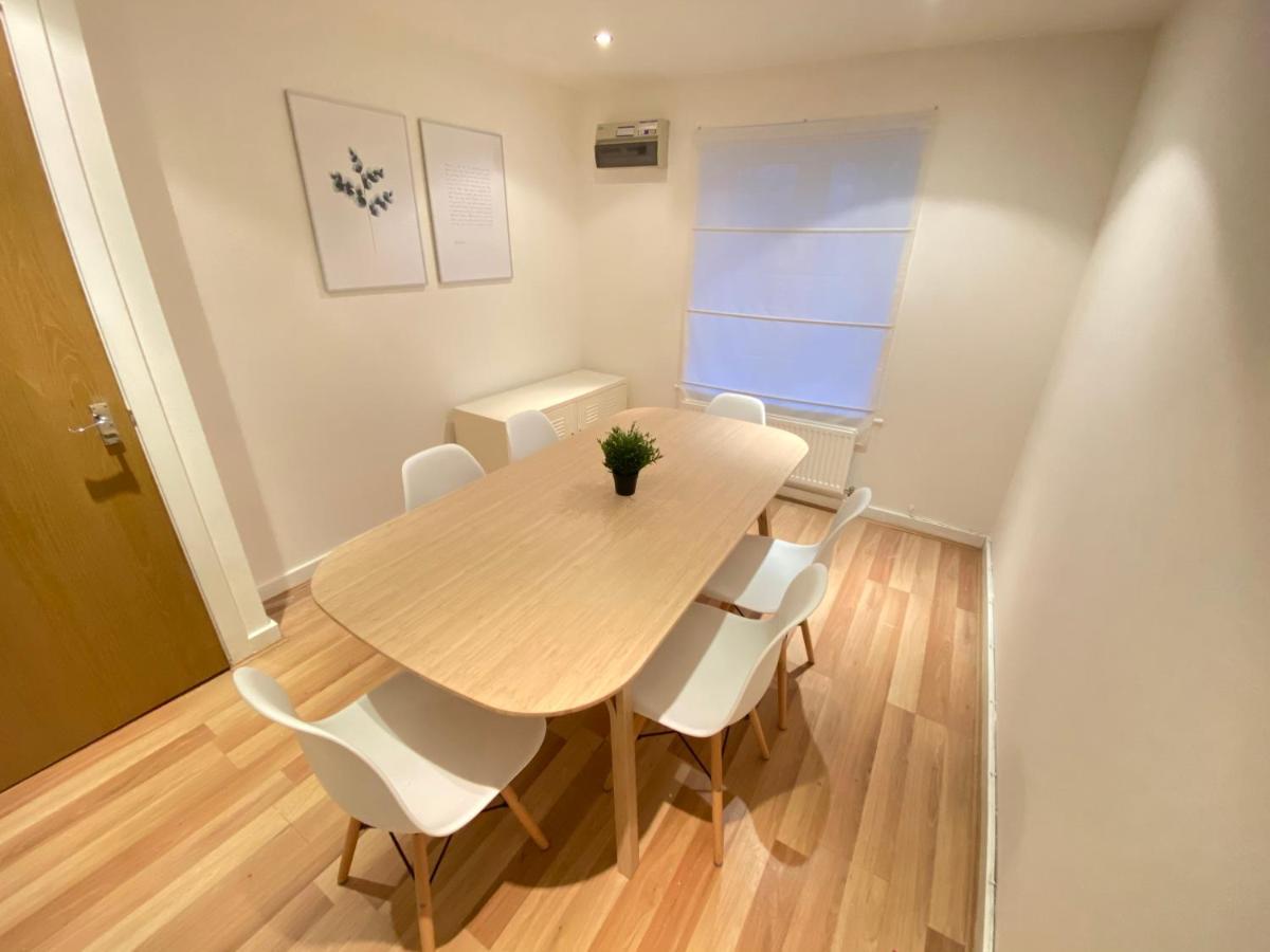 Large 5-Bed City Centre Townhouse With Secure Parking 曼彻斯特 外观 照片